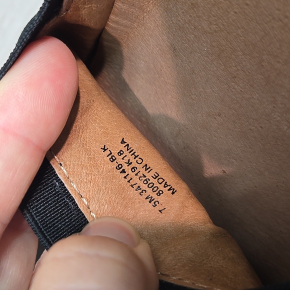 Frye Womem Melanie Black Leather Slip-On Shoes Flats Sz 7.5M - Picture 12 of 12